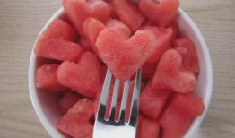 瓜叔今日吃瓜,揭秘娱乐圈最新热点事件