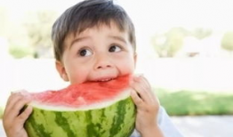 今日份吃瓜文案小孩,今日份吃瓜，趣味盎然